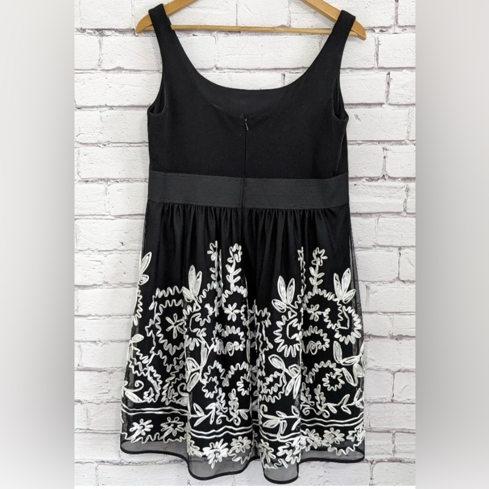 R&M  Richards Black with White Ribbon Embroidered Dress Size 10